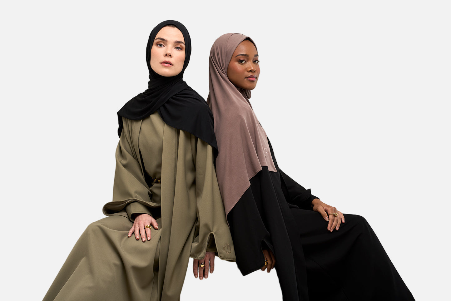 The CHANO breathable modal jersey hijab in taupe is made from premium modal. This hijab offers silky softness, breathability, and a luxurious feel. It’s gentle on skin and hair, helps prevent damage, and allows air to flow and keeps moisture away. With its natural drape, stretch, and non-slip quality, it’s easy to style and stays in place without an undercap.