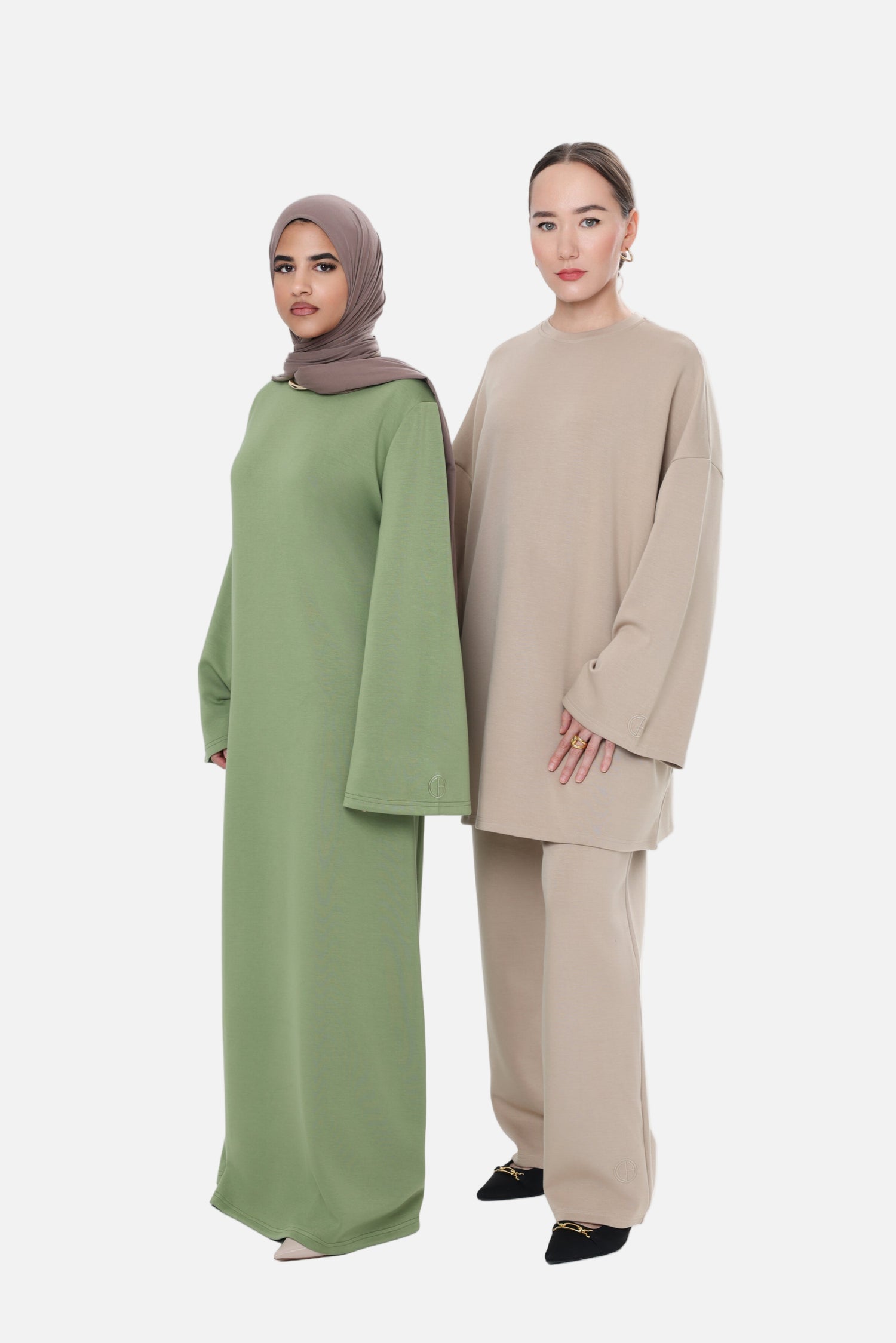 CHANO Modesty Comfy Sets in Sand and Comfy dress in Leaf – modest outfits styled for everyday wear, work and travel.