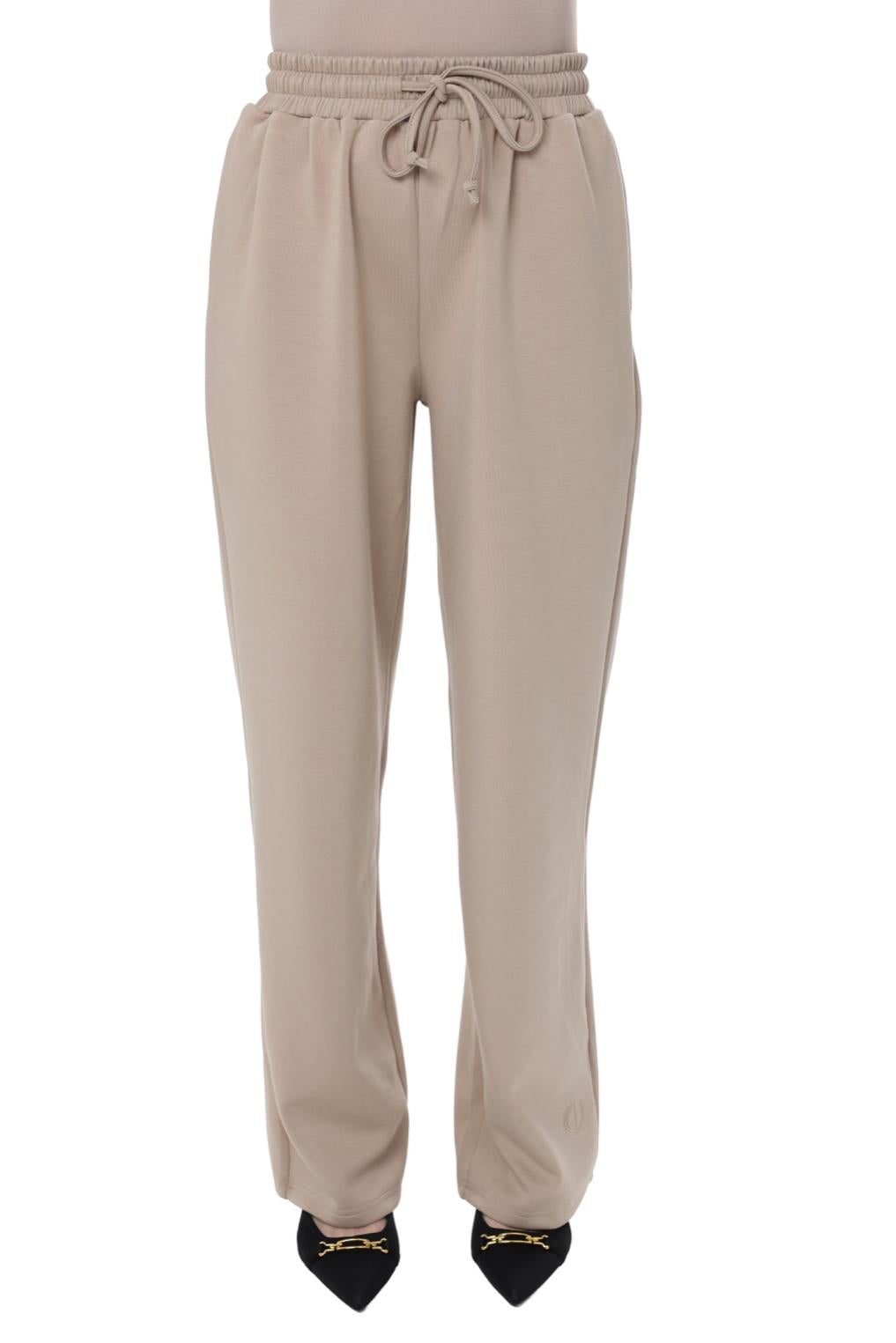 Comfy Two-Piece Set in Sand – wide-leg trousers with elastic waistband and drawstring, modest loungewear by CHANO Modesty.