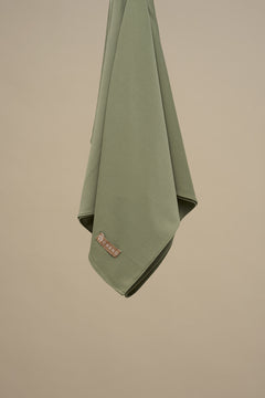De CHANO premium jersey hijab in groen is gemaakt van zachte, comfortabele stretchstof, ideaal voor alle seizoenen. Licht van structuur en niet transparant. 