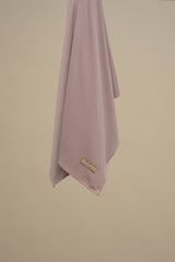 De CHANO premium jersey hijab in taupe is gemaakt van zachte, comfortabele stretchstof, ideaal voor alle seizoenen. Licht van structuur en niet transparant. 